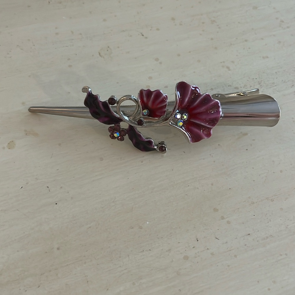 Silver metal hair clip w/flower detail - 4” rose pink/deep burgundy w/crystals